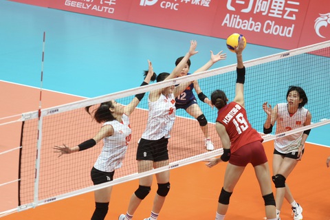 Bóng chuyền nữ Việt Nam - Thái Lan (19-25): Thái Lan vươn lên trong nửa cuối ván một - Ảnh 2. Thái Lan đã áp đảo trong nửa cuối ván một - Ảnh: Đ.K
