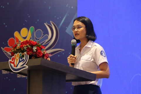 Kỳ vọng người trẻ tích cực tham gia chuyển đổi số - Ảnh 3. Chị Trần Thu Hà - phó bí thư Thành Đoàn, chủ tịch Hội Sinh viên Việt Nam TP.HCM - mong diễn đàn thể hiện tiếng nói, vai trò chủ thể sáng tạo của người trẻ trong chuyển đổi số mỗi quốc gia - Ảnh: BÌNH MINH