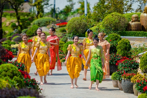 Du lịch văn hóa được xác định sẽ là sản phẩm du lịch mũi nhọn của Tây Ninh trong thời gian tới - Ảnh: Sun World Ba Den Mountain Du lịch văn hóa được xác định sẽ là sản phẩm du lịch mũi nhọn của Tây Ninh trong thời gian tới - Ảnh: Sun World Ba Den Mountain