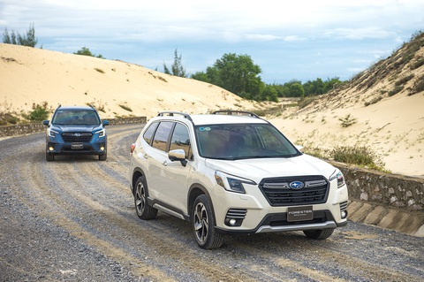 Xe Subaru, Volkswagen ồ ạt giảm giá 200-300 triệu đồng/chiếc - Ảnh 1. Subaru tung chương trình giảm giá bán trực tiếp cho các phiên bản Forester đang bán tại Việt Nam - Ảnh: S.R.