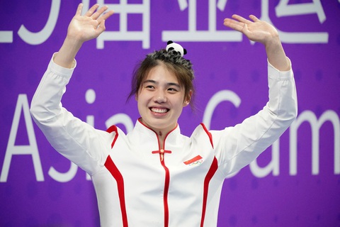 'Nữ thần' Zhang Yufei và Qin Haiyang xuất sắc nhất Asiad 19 - Ảnh 2. Với vẻ đẹp nhẹ nhàng, Zhang Yufei được gọi là 'nữ thần" bơi lội ở Asiad 19 - Ảnh: REUTERS