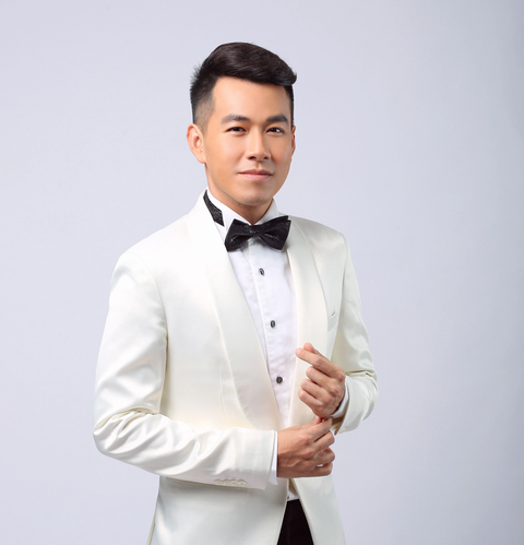 Hồ Trung Dũng sở hữu giọng hát trầm ấm, nội lực sẽ mang đến những ca khúc gắn liền tên tuổi - Ảnh: BTC Hồ Trung Dũng sở hữu giọng hát trầm ấm, nội lực sẽ mang đến những ca khúc gắn liền tên tuổi - Ảnh: BTC