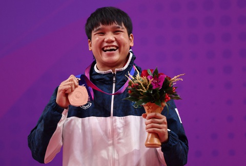 Thái Lan thưởng cho VĐV đoạt huy chương Asiad 19 ra sao? - Ảnh 1. VĐV Thái Lan được thưởng hậu hĩnh khi đoạt HCV Asiad 19 - Ảnh: REUTERS