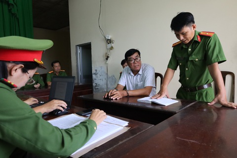 Bắt tạm giam giám đốc chiếm đoạt tài sản hơn 5,2 tỉ đồng - Ảnh 1. Ông Trần Việt Thắng bị bắt để điều tra tội lạm dụng tín nhiệm chiếm đoạt tài sản - Ảnh: HUY PHÁCH