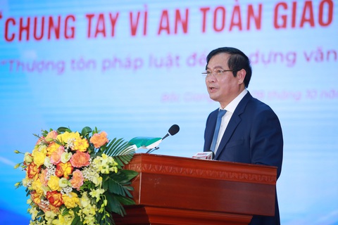 Phát động cuộc thi ‘Chung tay vì an toàn giao thông’ năm 2023 - Ảnh 1. Ông Phan Xuân Thủy - phó trưởng Ban Tuyên giáo Trung ương - phát biểu tại lễ phát động "Chung tay vì an toàn giao thông" năm 2023 - Ảnh: CHI YÊN
