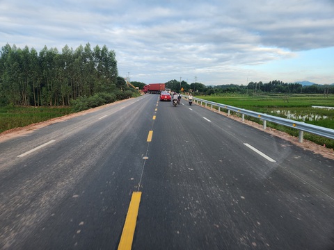 Dự án cải tạo, nâng cấp quốc lộ 31 qua Bắc Giang về đích sớm 3 tháng - Ảnh 1. 39km quốc lộ 31 được mở rộng gấp đôi sau khi hoàn thành cải tạo, nâng cấp - Ảnh: TUẤN PHÙNG