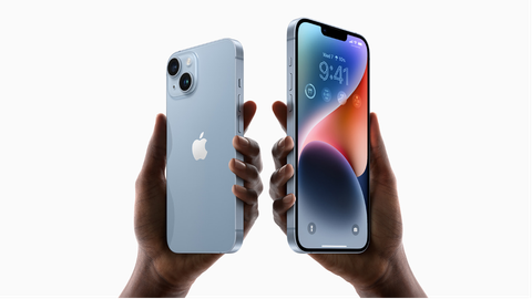 Loạt lý do khiến bạn không thể bỏ lỡ 10.10 Shopee Live Đại Tiệc Thương Hiệu - Ảnh 3. Truy cập ứng dụng Shopee ngay hôm nay, tham gia vòng quay may mắn và chờ đợi tên mình được gọi vào danh sách 100 người trúng thưởng iPhone 14 siêu xịn thôi nào!