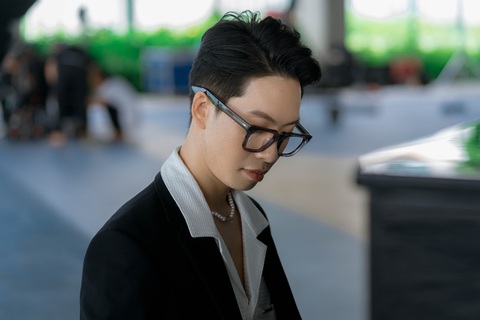 Nam ca sĩ khẳng định 'đã đúng khi tìm thấy giọng ca của Lamoon cho sản phẩm mới' Emcee L khẳng định vẫn hoạt động cùng Da LAB dù 'đánh lẻ' thành công