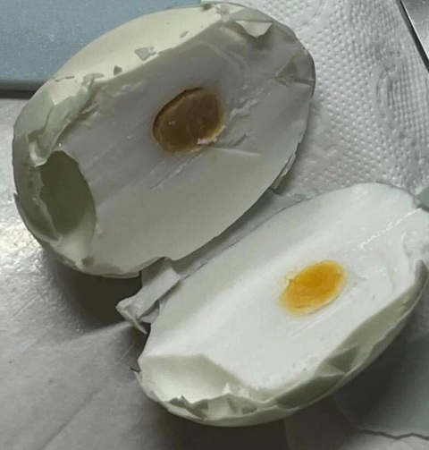 Ảnh vui 1-11: CLB võ thuật mở lớp dạy 'đánh ghen' - Ảnh 3. Quả trứng thần kỳ