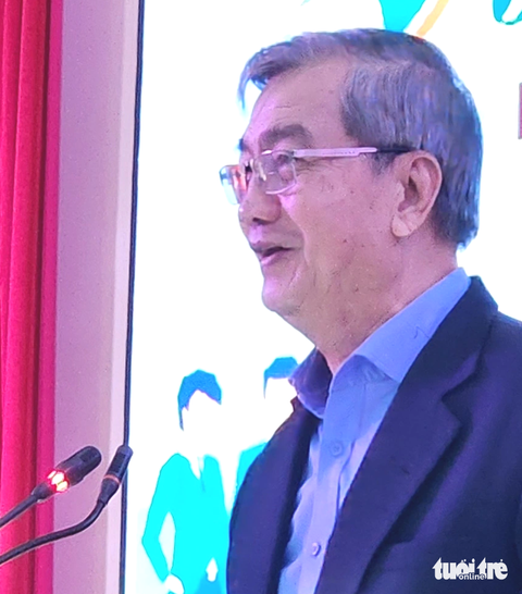 Ông Nguyễn Kim Lan - Chủ nhiệm Câu lạc bộ “Tiếp sức đến trường” Tiền Giang - Bến Tre phát biểu - Ảnh: HOÀI THƯƠNG Ông Nguyễn Kim Lan - Chủ nhiệm Câu lạc bộ “Tiếp sức đến trường” Tiền Giang - Bến Tre phát biểu - Ảnh: HOÀI THƯƠNG