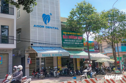 Chi nhánh Công ty Cổ phần Thương mại dịch vụ Nha khoa ADOR tại phường Thanh Sơn (TP Phan Rang - Tháp Chàm) - Ảnh: DUY NGỌC Chi nhánh Công ty cổ phần thương mại dịch vụ nha khoa ADOR tại phường Thanh Sơn (TP Phan Rang - Tháp Chàm) - Ảnh: DUY NGỌC