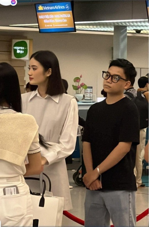 Ý Nhi gây bão mạng khi xuất hiện với diện mạo mới sau ồn ào - Ảnh 3. Ý Nhi lên đường sang Úc du học thay vì trở lại showbiz
