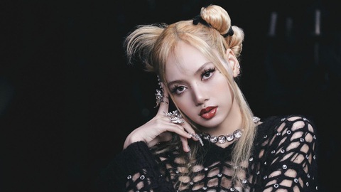 Tài khoản weibo bay màu, Lisa chính thức bị cấm cửa ở Trung Quốc? - Ảnh 2. Nhiều suy đoán cho rằng Lisa bị cấm hoạt động ở Trung Quốc vì ồn ào biểu diễn thoát y