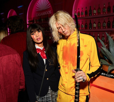 Paris Hilton cosplay thành Britney Spears ăn mừng Halloween - Ảnh 7. Megan Fox và Machine Gun Kelly rủ nhau hóa trang thành các nhân vật trong bom tấn điện ảnh Kill Bill