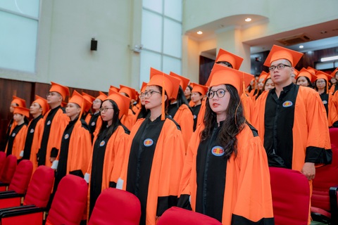 USSH tuyển sinh đại học nhiều ngành phù hợp người đi làm - Ảnh 3. USSH tuyển sinh đại học nhiều ngành phù hợp người đi làm - Ảnh 3.