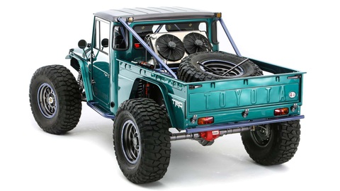 Toyota tung Land Cruiser độ off-road đỉnh cao với động cơ xe đua, 5 bánh và bánh xích xe tăng - Ảnh 2. Dàn trang bị mới đảm bảo khả năng vận hành off-road trong một thời gian dài cho mẫu bán tải - Ảnh: Toyota