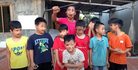 Nhiều người thử thách trẻ em để thu hút lượt xem trên mạng xã hội 0 Ảnh: Chụp màn hình Nhiều người thử thách trẻ em để thu hút lượt xem trên mạng xã hội - Ảnh: Chụp màn hình