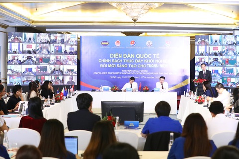 14 quốc gia cùng nói về khởi nghiệp đổi mới sáng tạo cho thanh niên - Ảnh 1. Diễn đàn quốc tế với chủ đề 'Chính sách thúc đẩy khởi nghiệp đổi mới sáng tạo cho thanh niên' tại điểm cầu trực tiếp Hà Nội - Ảnh: ĐỨC VŨ