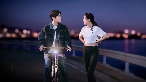 4 thông điệp ý nghĩa từ phim Hàn: Squid game, She was pretty... - Ảnh 4. Cảnh trong phim Hometown Cha Cha Cha
