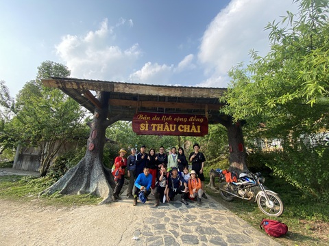 Sắp diễn ra giải đấu dù lượn đường trường Putaleng Việt Nam - Ảnh 3. Khách du lịch trải nghiệm tại bản Sì Thâu Chải - Ảnh: NAM TRẦN