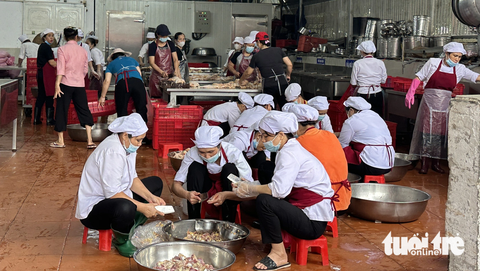 Bếp ăn của Trường TH-THCS-THPT Victory nơi có 8 học sinh nghi bị ngộ độc thực phẩm sau khi ăn bữa do đơn vị này thực hiện - Ảnh: THẾ THẾ Bếp ăn của Trường tiểu học - THCS - THPT Victory, nơi có 8 học sinh nghi bị ngộ độc thực phẩm sau khi ăn bữa do đơn vị này thực hiện - Ảnh: THẾ THẾ
