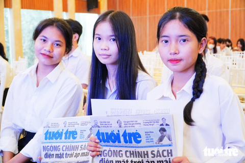 Các bạn tân sinh viên có mặt tại buổi lễ trao học bổng - Ảnh: TRẦN HOÀI Các bạn tân sinh viên có mặt tại buổi lễ trao học bổng - Ảnh: TRẦN HOÀI