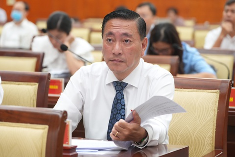 Giới thiệu ông Phạm Thành Kiên làm phó chủ tịch HĐND TP.HCM - Ảnh 1. Ông Phạm Thành Kiên tại kỳ họp HĐND TP.HCM sáng 11-11 - Ảnh: HỮU HẠNH