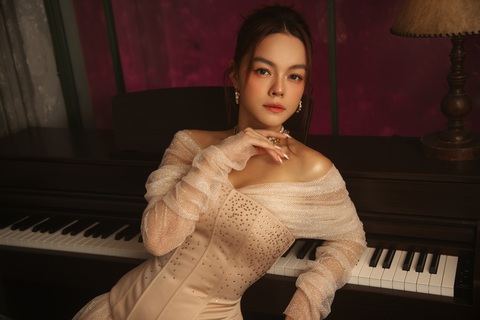 Được đầu tư chỉn chu về phần hình ảnh, EP đưa khán giả bước vào không gian âm nhạc sâu lắng. Được đầu tư chỉn chu về phần hình ảnh, EP đưa khán giả bước vào không gian âm nhạc sâu lắng.