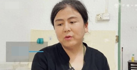 Cuộc sống khổ sở của cô gái mang cả hai bộ phận sinh dục nam và nữ - Ảnh 1. Vương Tử Kỳ buồn vì bị chính người thân kỳ thị khi mang trên mình hai bộ phận sinh dục nam và nữ.