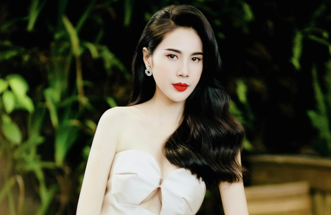 Ca sĩ Thủy Tiên lên tiếng trên trang cá nhân việc bị khán giả mỉa mai bán hàng online - Ảnh: Facebook nhân vật Ca sĩ Thủy Tiên lên tiếng trên trang cá nhân việc bị khán giả mỉa mai bán hàng online - Ảnh: Facebook nhân vật