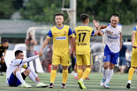 Đội Công đoàn Nghệ An (áo vàng) đặt mục tiêu thi đấu fair play hướng đến ngôi vô địch tại vòng chung kết Giải vô địch bóng đá công nhân toàn quốc 2023 - Ảnh: H.TÙNG Đội Công đoàn Nghệ An (áo vàng) đặt mục tiêu thi đấu fair play hướng đến ngôi vô địch tại vòng chung kết Giải vô địch bóng đá công nhân toàn quốc 2023 - Ảnh: H.TÙNG