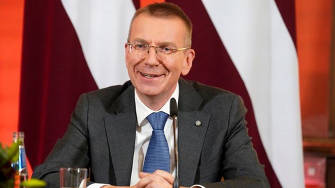 Tổng thống Latvia: Nga đang lên kế hoạch cho một cuộc chiến lâu dài ở Ukraine. - Ảnh 1. Tổng thống Latvia Edgars Rinkēvičs - Ảnh: SKYNEWS
