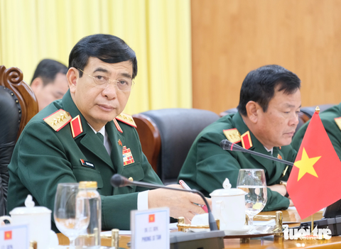 Đại tướng Phan Văn Giang hội đàm với Bộ trưởng Bộ Quốc phòng Campuchia - Ảnh 2. Đại tướng Phan Văn Giang - ủy viên Bộ Chính trị, phó bí thư Quân ủy Trung ương, bộ trưởng Bộ Quốc phòng Việt Nam - tại hội đàm - Ảnh: HÀ THANH