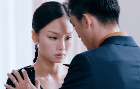 Khán giả chê cảnh sex trong phim Việt - Ảnh 2. Lãnh Thanh và Miu Lê trong phim Chiếm đoạt - Ảnh: ĐPCC
