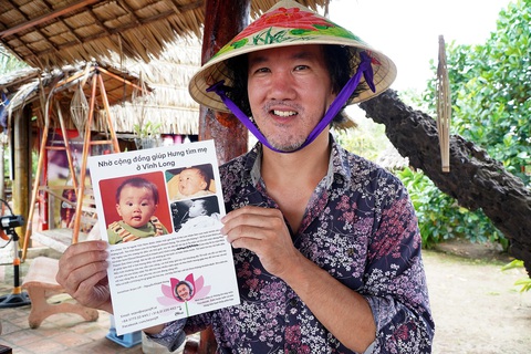 Arjen Ijff thiết tha tìm mẹ Việt - Ảnh 1. Jonathan Arjen Ijff Nguyễn Khánh Hưng thiết tha tìm mẹ - Ảnh: CHÍ HẠNH