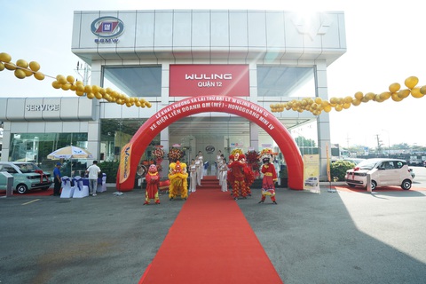 TMT Motors đồng loạt khai trương 21 đại lý Wuling ủy quyền trên toàn quốc - Ảnh 1. TMT Motors đồng loạt khai trương 21 đại lý Wuling ủy quyền trên toàn quốc - Ảnh 1.
