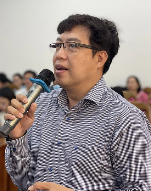 Đời sống sân khấu TP.HCM: Xây chưa nhiều, phá không ít - Ảnh 2. Đạo diễn, nhà báo Thanh Hiệp - Ảnh: THÁI THÁI