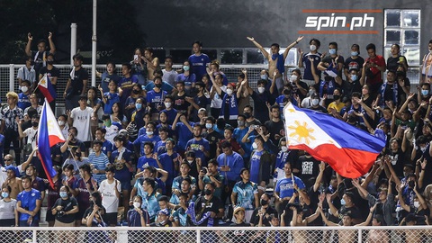 Philippines tìm cách kéo 10.000 cổ động viên áp đảo tuyển Việt Nam - Ảnh 2. Cổ động viên Philippines được kỳ vọng lấp đầy sân Rizal Memorial - Ảnh: MARLO CUETO