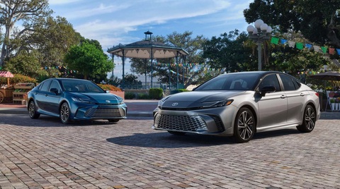 Toyota Camry đời mới chính thức chào sân - Ảnh 1. Thế hệ Camry mới nhất vẫn giữ nguyên chất sedan truyền thống - Ảnh: Toyota