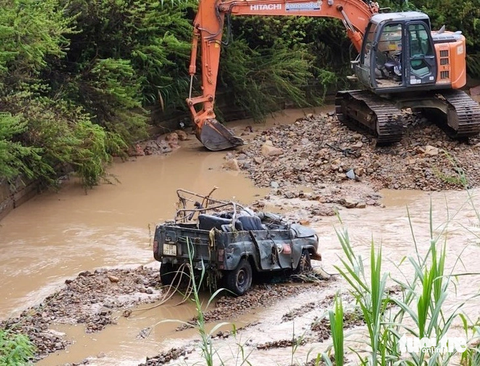 Bắt nhân viên Làng Cù Lần vụ 4 du khách Hàn Quốc tử vong - Ảnh 2. Hiện trường vụ lũ cuốn tại khu du lịch Làng Cù Lần làm bốn du khách Hàn Quốc tử vong - Ảnh: M.V