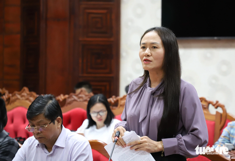 Bà Ngô Thị Minh Trinh - phó chủ tịch UBND huyện Krông Pắk khẳng định yêu cầu những người làm sai bồi thường cho giáo viên mất việc thắng kiện - Ảnh: TRUNG TÂN Bà Ngô Thị Minh Trinh - phó chủ tịch UBND huyện Krông Pắk - khẳng định yêu cầu những người làm sai bồi thường cho giáo viên mất việc thắng kiện - Ảnh: TRUNG TÂN