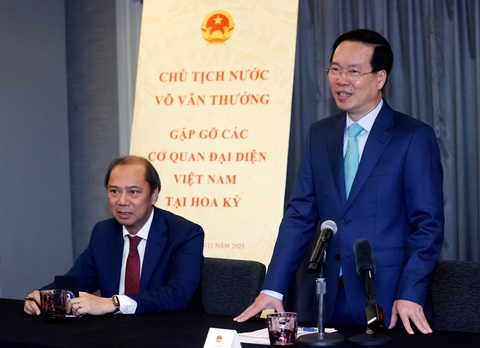 Chủ tịch nước giao nhiệm vụ thúc đẩy Việt kiều Mỹ đầu tư về Việt Nam - Ảnh 1. Chủ tịch nước Võ Văn Thưởng phát biểu trong cuộc gặp các cơ quan đại diện Việt Nam tại Mỹ - Ảnh: TTXVN