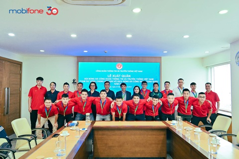 Công đoàn Thông tin và Truyền thông làm lễ xuất quân, lên đường dự Giải bóng đá Công nhân toàn quốc - Ảnh 1. Lễ xuất quân của đội Công đoàn Thông tin và Truyền thông chiều 15-11 - Ảnh: CĐ TT&TTVN