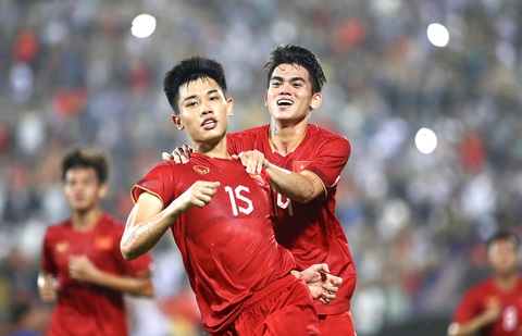 Xem U23 Việt Nam thi đấu tại Giải U23 châu Á 2024 trên kênh nào?- Ảnh 1. Xem U23 Việt Nam thi đấu tại Giải U23 châu Á 2024 trên FPT Play - Ảnh: N.K.