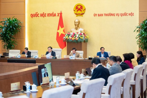 Lực lượng bảo vệ an ninh trật tự cơ sở có làm tăng biên chế, ngân sách? - Ảnh 1. Quang cảnh phiên họp của Ủy ban Thường vụ Quốc hội - Ảnh: GIA HÂN