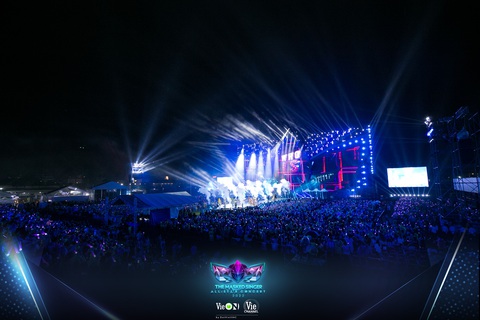 HOT: The Masked Singer Vietnam All-star Concert 2023 công bố line-up khủng với dàn nghệ sĩ hùng hậu - Ảnh 3. Sân khấu hoành tráng của The masked singer Vietnam All-star Concert 2022