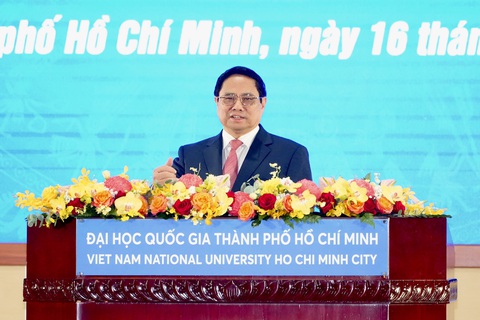 Thủ tướng Phạm Minh Chính: Tuổi trẻ phải dấn thân, trải nghiệm - Ảnh 1. Thủ tướng Phạm Minh Chính phát biểu tại lễ khai khóa của Đại học Quốc gia TP.HCM - Ảnh: HỮU HẠNH