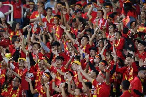 Chuyên gia châu Á dự đoán: 'Việt Nam thắng Philippines 1-0' - Ảnh 1. Các cổ động viên Việt Nam sẽ được ăn mừng chiến thắng trước Philippines? - Ảnh: VFF