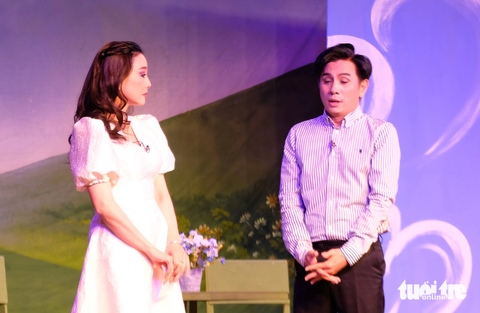 Vở Tơ duyên ở Nhà hát kịch Idecaf - Ảnh: LINH ĐOAN Vở Tơ duyên ở Nhà hát kịch Idecaf - Ảnh: LINH ĐOAN