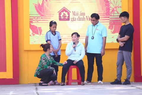 Thiên Vương MTV kể về tuổi thơ cơ cực phải dậy sớm giúp mẹ bán thịt ở chợ - Ảnh 5. Thiên Vương MTV kể về tuổi thơ cơ cực phải dậy sớm giúp mẹ bán thịt ở chợ - Ảnh 5.
